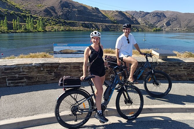 Lake Dunstan Cycleway Bike Rental With Return Luxury Shuttle - Included Safety Equipment