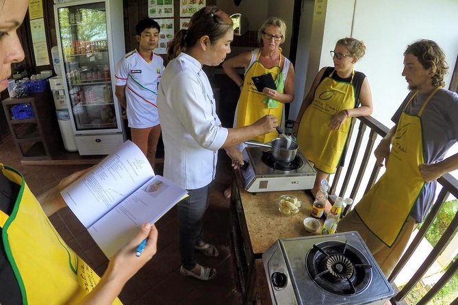 Lanta Thai Cookery School - Pickup and Meeting Information