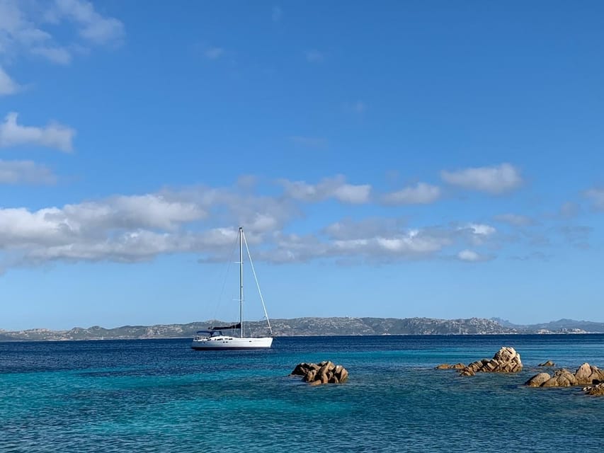 Lavezzi and Cavallo Islands: Private Sailing Tour - Itinerary and Activities
