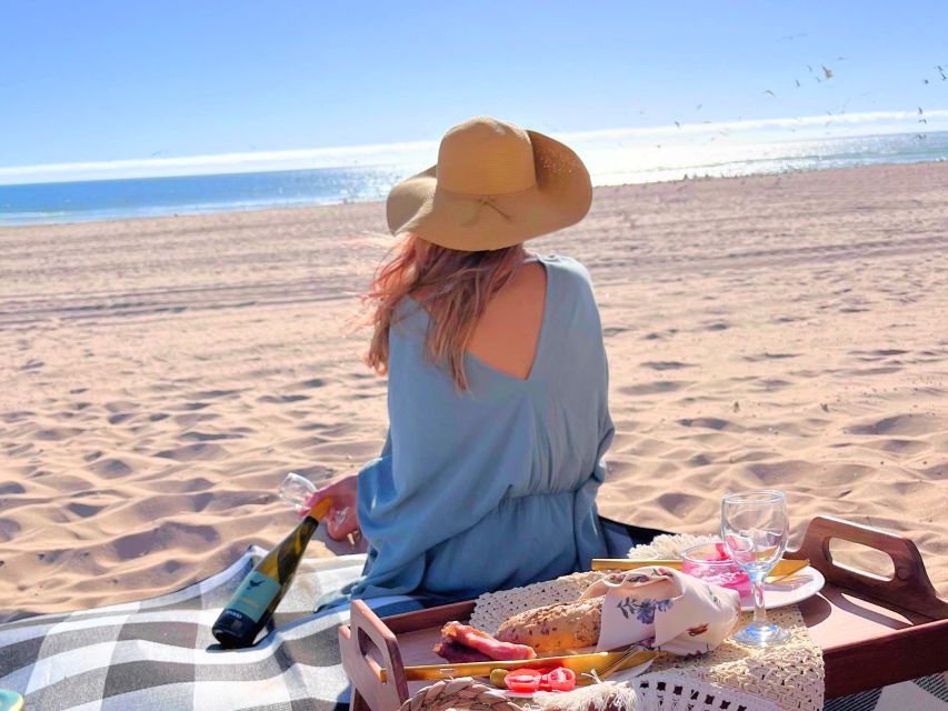 Lisbon: Beach Brunch Picnic With Set-Up and Transfers - Refreshing Beverage Options