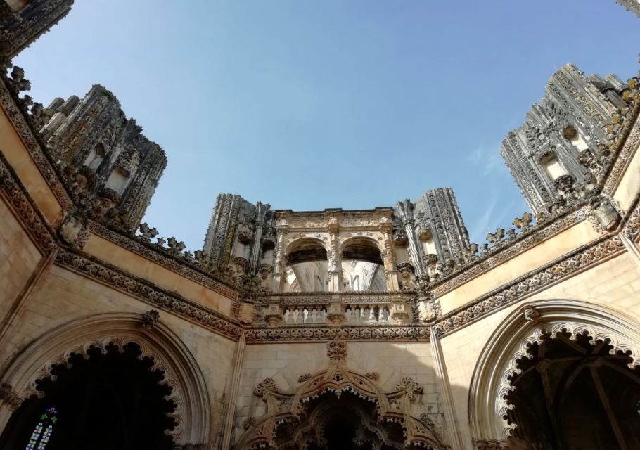 Lisbon: Private Guided Tour of Tomar, Batalha, and Alcobaça - Languages Offered