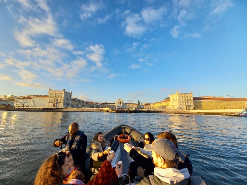 Lisbon: SpeedBoat Tour at Sunset or Daylight - Itinerary Highlights