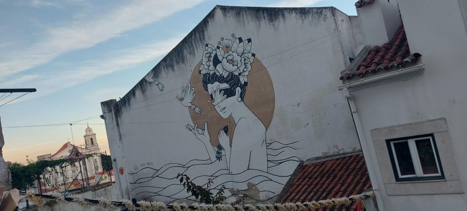 Lisbon Street Art Lovers Walk - Booking Details