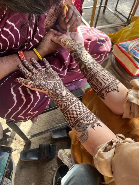 Local Breakfast + Flower Market + Pink City Tour - Breakfast at Gulab Ji Chai Wale