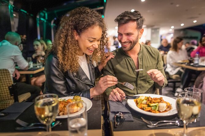 London Dinner Cruise on the Thames River - Entertainment Options