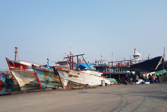 Look at Jakarta Local Experience Tour With Boating - Jakarta Old Port Exploration