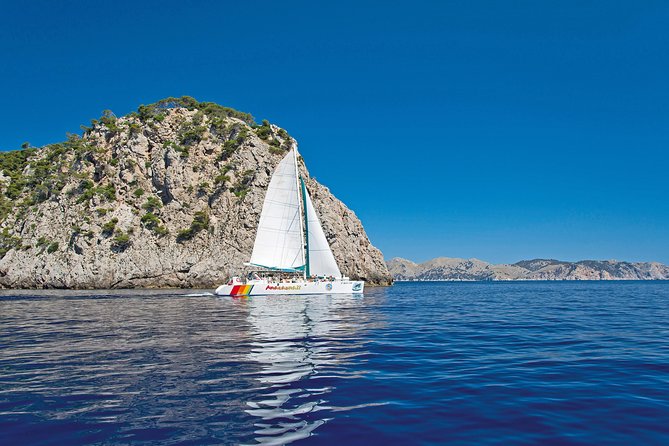 Mallorca Catamaran Cruise With Scenic Views and BBQ Lunch - Scenic Highlights and Stops