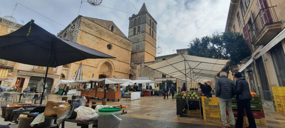 Mallorca: Street Market & Olivemill Minibustour GERMAN GUIDE - Itinerary and Activities