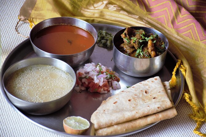 Market Tour & Maharashtrian Cooking Class in Mumbai With a Chef - Guided Market Tour