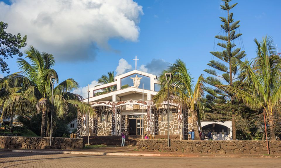 Mataveri Airport: Private Transfer IN Hotel - Inclusions of the Experience