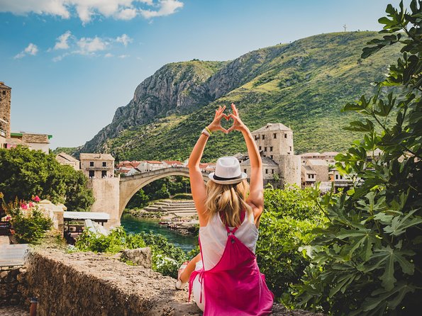 Mostar & Kravice Waterfalls Full-Day Guided Tour From Split - Exploring Počitelj