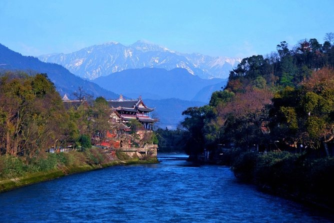 Mount Qingcheng and Dujiangyan Irrigation System Private Day Tour From Chengdu - Mount Qingcheng Experience