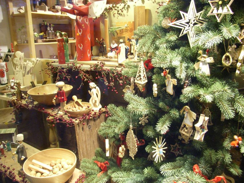 Munich: Private Christmas Market Tour - Guided Experience