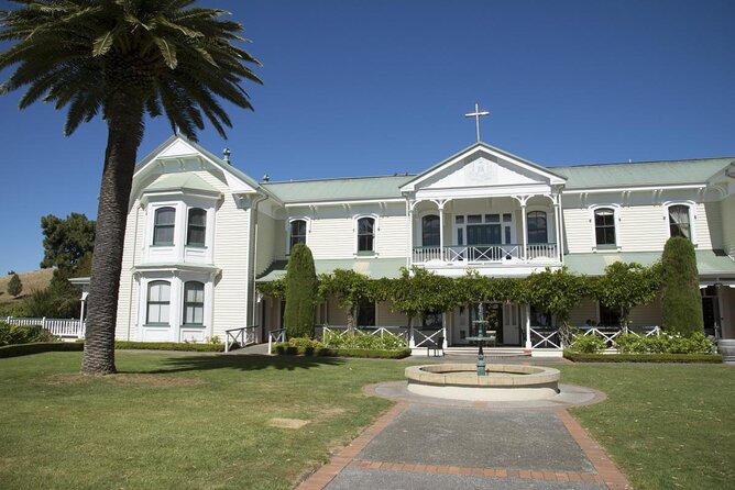 Napier Gourmet Luncheon Wine & Gin Taste( Thurs Thru Sat) - Itinerary Highlights