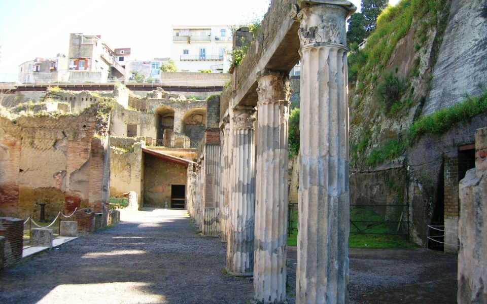 Naples: Herculaneum Entry Ticket With Audioguide - Experience Highlights