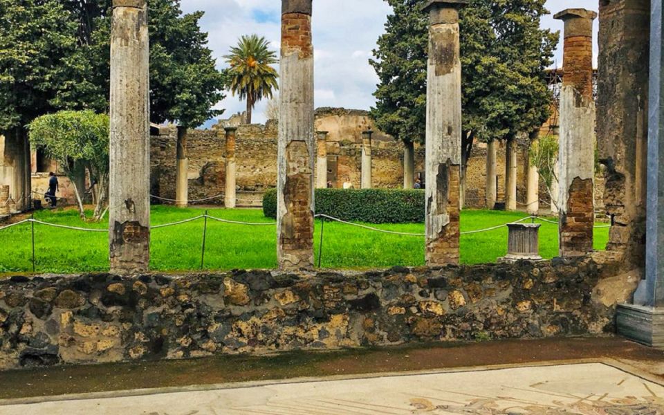 Naples: Round-Trip Shuttle Bus to Pompeii - Booking Your Tickets