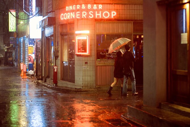 Neon Nights Hands-on Photography Class - Experience Highlights