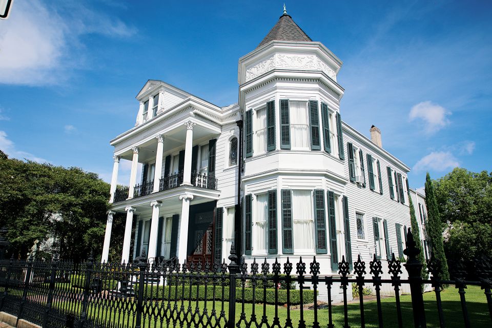 New Orleans: 2-Hour Homes of the Rich & Famous Walking Tour - Exploring Celebrity Homes and Sites