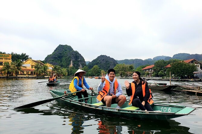 Ninh Binh Full Day Tour - Tam Coc Boat, Mua Cave, Hoa Lu - Hoa Lu Ancient Capital