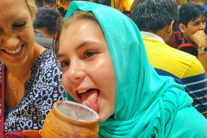 Old Delhi Street Food, Heritage, Spice Market & Religious Tour - Sampling of Street Food