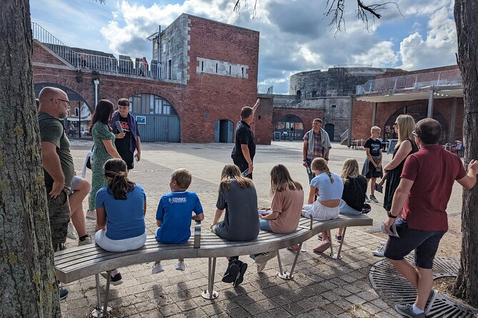 Old Portsmouth Historical Walking Tour - an Infernal Den of Diabolical Demons - Meeting and End Points