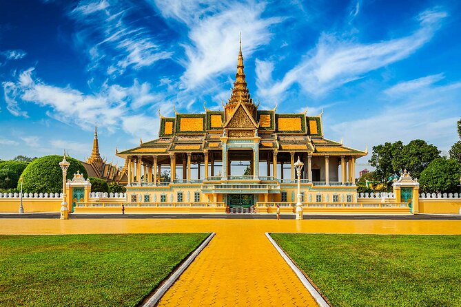 One Day Private Guide Tours History in Phnom Penh Incl. Admission - Itinerary Highlights