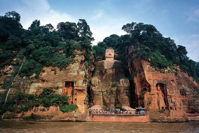 One Day Trip to Chengdu Panda Base and Leshan Buddha Tour - Inclusions and Amenities