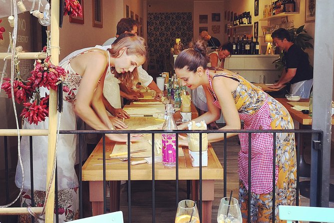 Orecchiette Cooking Class and Wine Tasting in Lecce - Meeting Point and Start Time