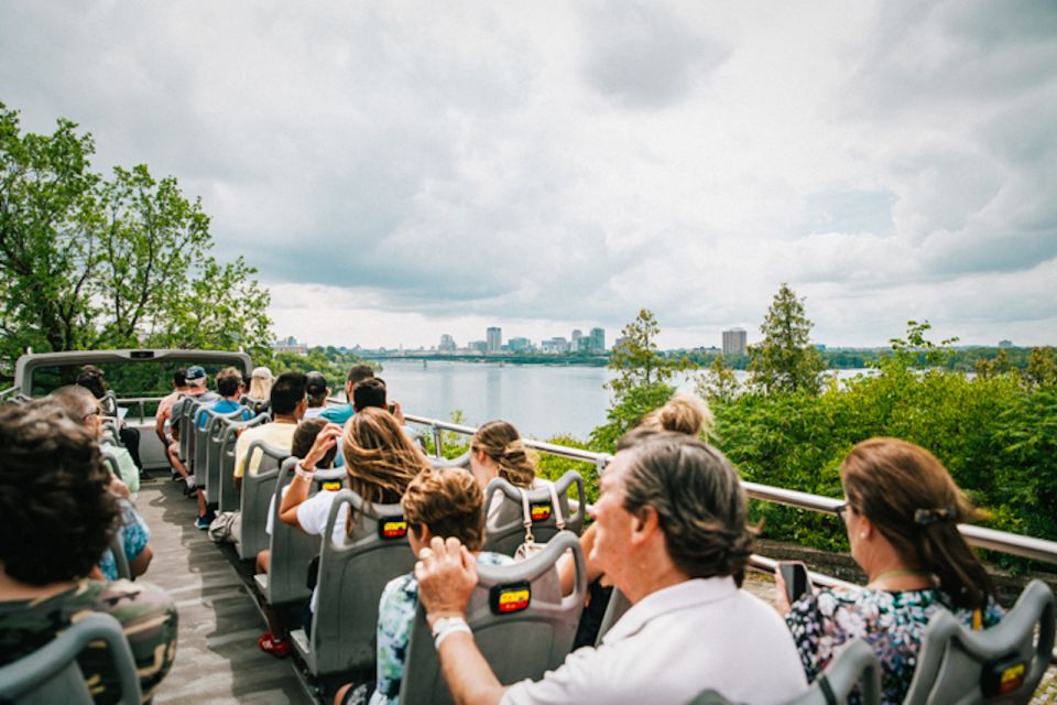 Ottawa: Hop-On Hop-Off Guided City Tour Pass - Tour Features