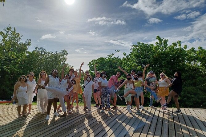 Outdoor Salsa Class Experience in San Juan, Puerto Rico - Meeting Point and Timing
