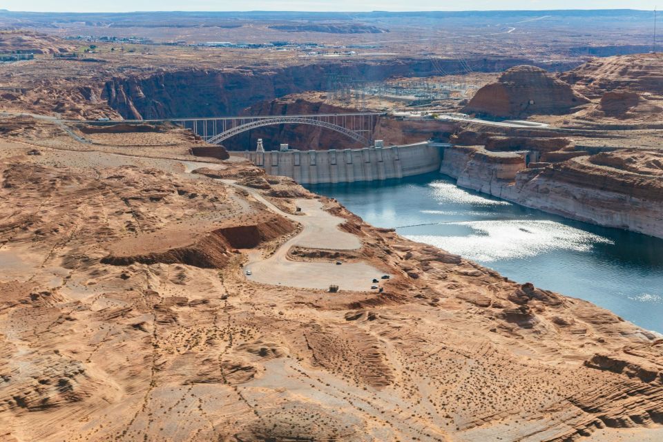 Page: Horseshoe Bend Helicopter Flight & Tower Butte Landing - Exclusive Tower Butte Landing