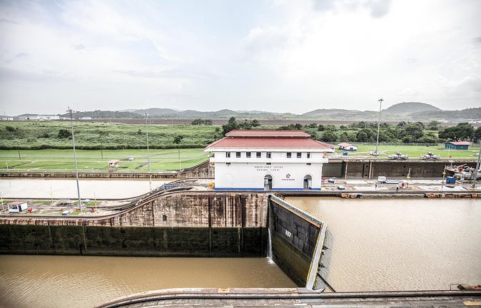 Panama Canal Partial Transit - Tour Inclusions