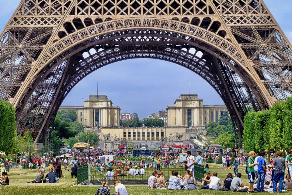Paris Full Day 7 Iconic Sights City Tour Minivan 2-7 People - Itinerary Highlights