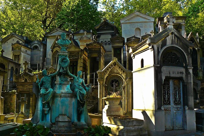 Paris: Haunted Père Lachaise Cemetery Guided Tour - Notable Graves to Visit