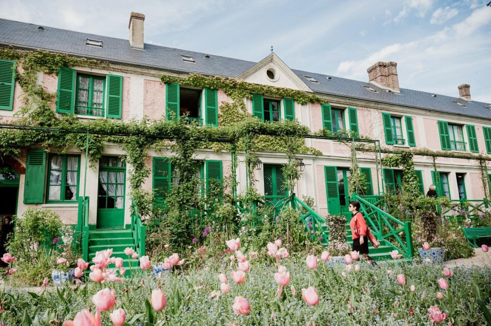 Paris: Musée Dorsay Tour & Giverny Day Trip From Paris - Detailed Itinerary