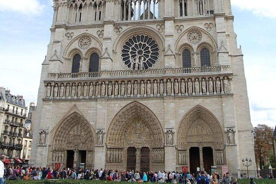 Paris: Private Custom Walking Tour With a Local Guide - Pricing Details