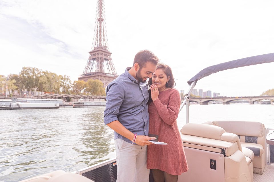 Paris Proposal / Private River Cruise + Photographer 1h - Experience Highlights