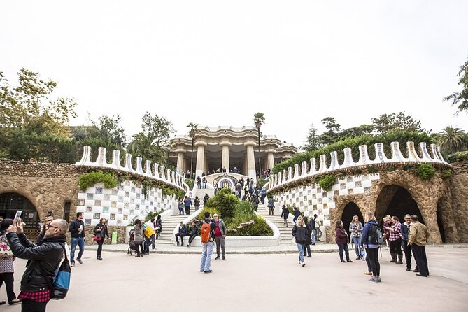 Park Guell Guided Tour With Skip the Line Ticket - Tour Experience and Feedback