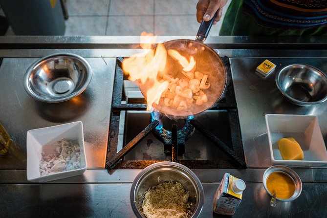 Peruvian Cooking Class and Local Market in Cusco - Exploring the Local Market