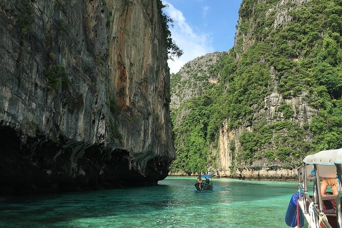 Phi Phi Islands Adventure Day Tour With Seaview Lunch From Phuket - Key Attractions to Explore