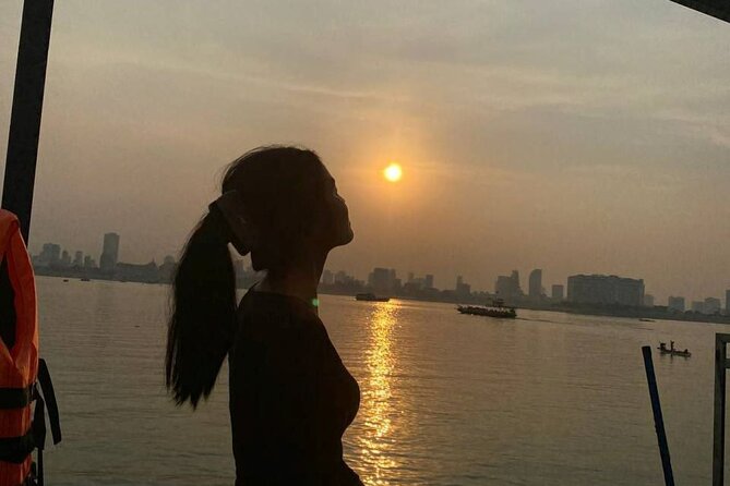 Phnom Penh Sunset Cruise Tour: Freeflow Beers & BBQ Buffet - All-You-Can-Eat BBQ