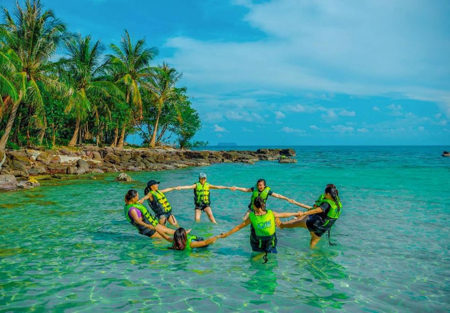 Phu Quoc: Cable Car Ride and 3 Islands Boat Tour With Lunch - Itinerary and Activities