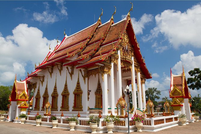 Phuket: Private Car or Minibus Rental With Driver - Driver Qualifications