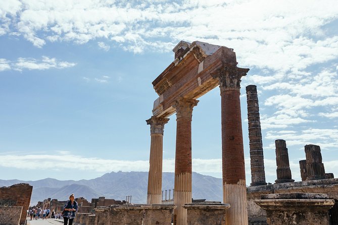 Pompeii PRIVATE TOUR With Locals: Ticket & Guide Included - Highlights of the Experience