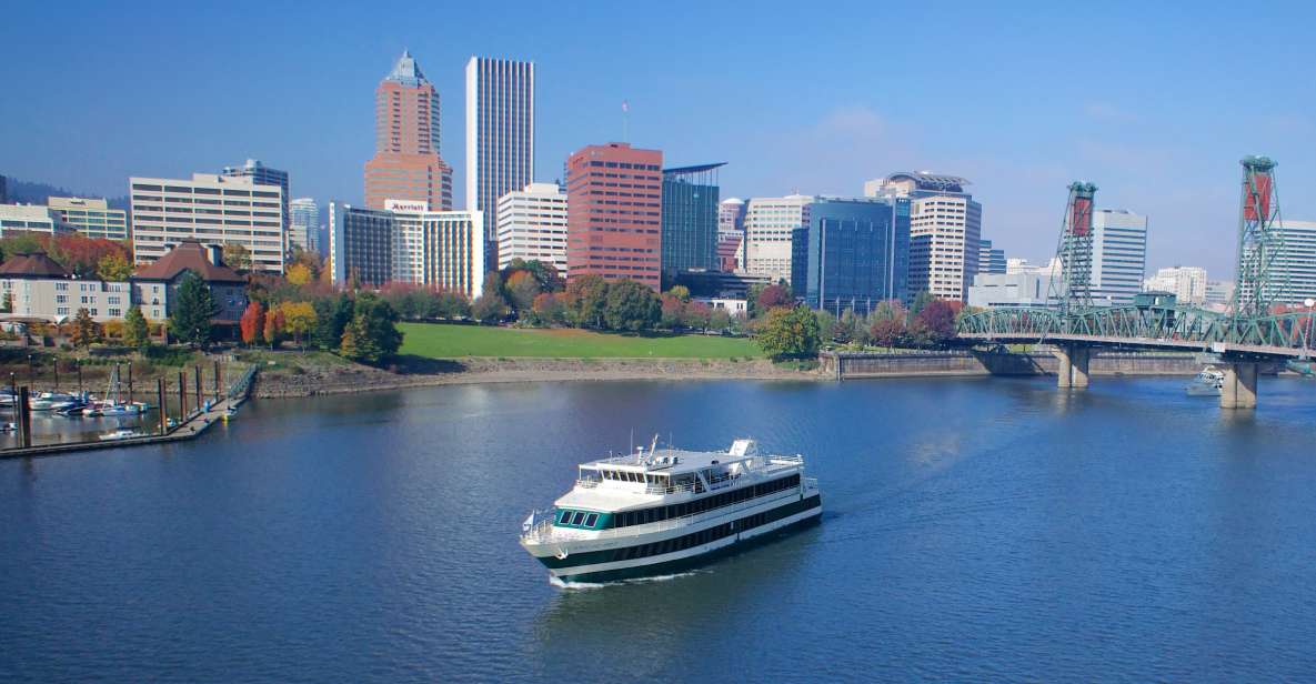 Portland: 2-hour Lunch Cruise on the Willamette River - Included Amenities