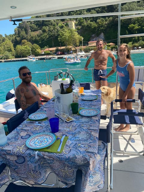 Portovenere: Islands Private Boat Trip With Meal on Board - Experience Highlights