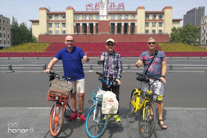 Private Chengdu Half Day Bike Tour - Itinerary Highlights