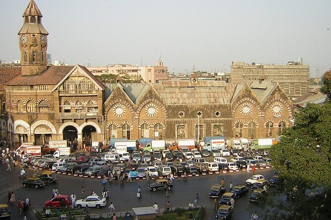 Private City Tour With Dharavi Slum Dhobighat and Dabbawalla - Meeting and Pickup Details