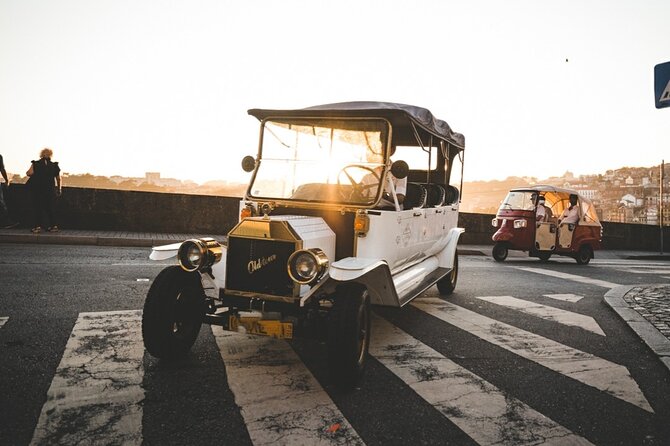 Private CityTour Tuk Vintage Car Tour in Porto - Vintage Tuk Tuk Experience