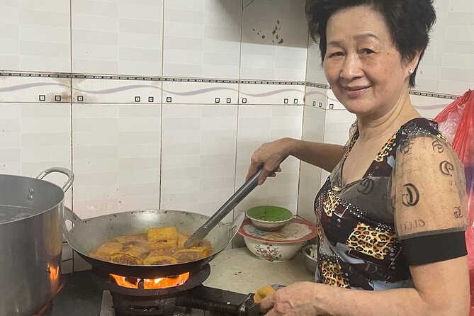 Private Cooking Class & Saigon Local Daily Life by Alleys - Group Size and Amenities